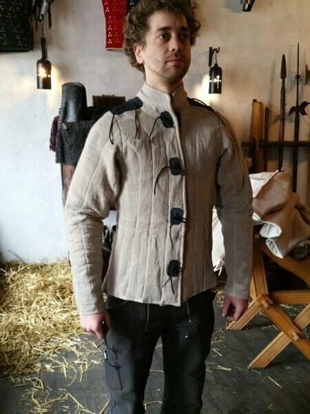 Rüstwams in bestechender Einfachheit – Arming Doublet just Linen nice and simple