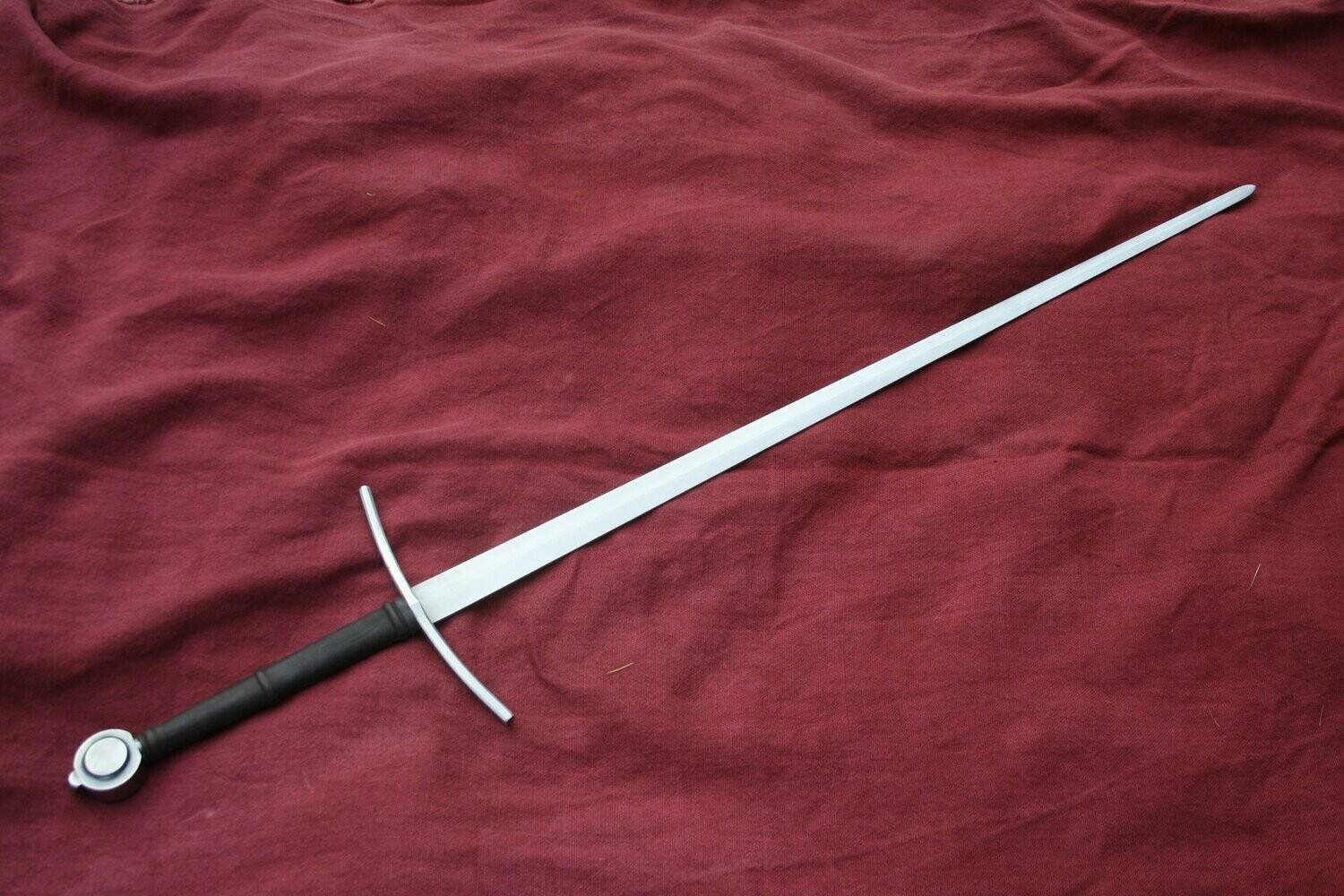 Schirrmeister - Langschwert / Longsword mit leicht gebogenem Parier Schirrmeister - Langschwert / Longsword mit leicht gebogenem Parier