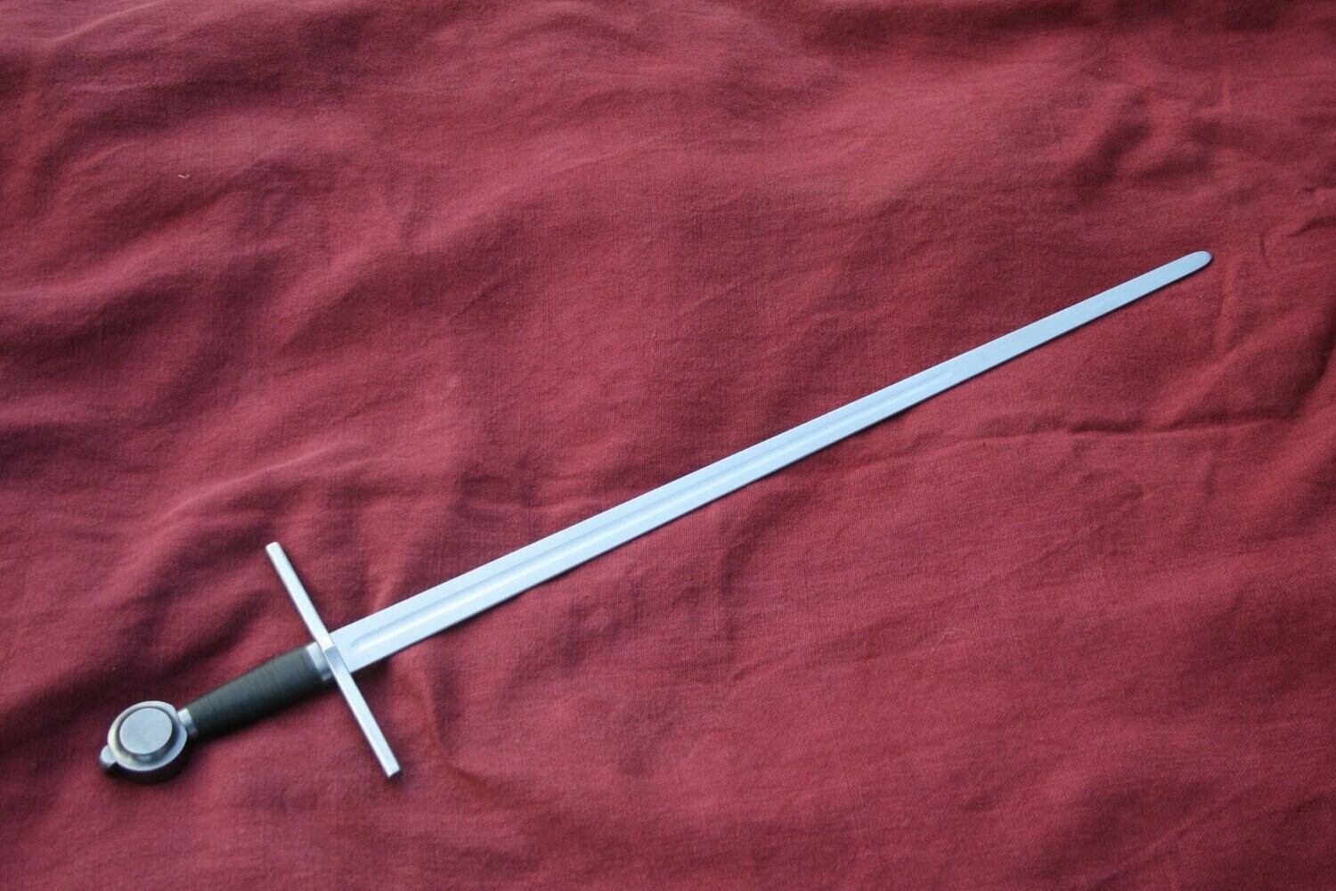 Einhänder Scheibenknauf / One handed sword with disc pommel Einhänder Scheibenknauf / One handed sword with disc pommel