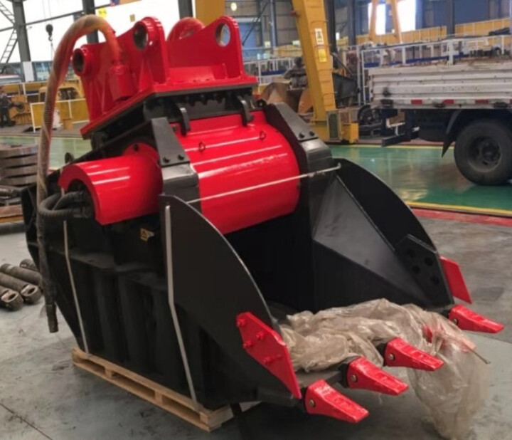 THK bucket crusher