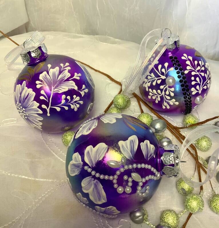 Victorian style ornaments, set of 3, acrylic, shatterproof