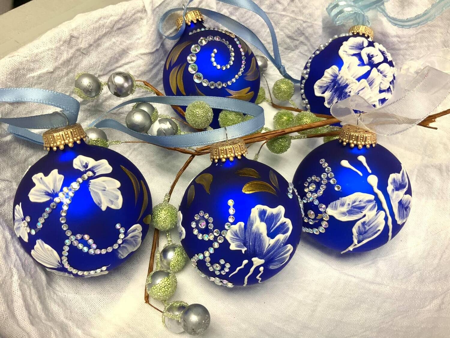 Royal blue victorian style textured ornaments set of 5