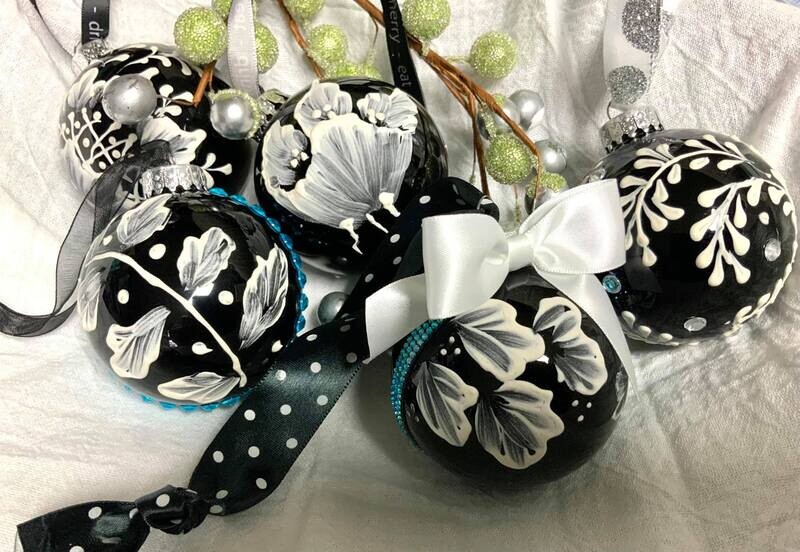 Black and White textured floral ornaments set of 5