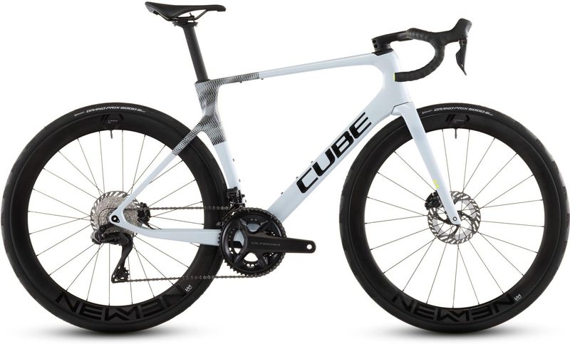 Vélo de route Cube Agree C62 RACE