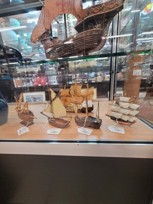 PETITE MAQUETTE DE BATEAU