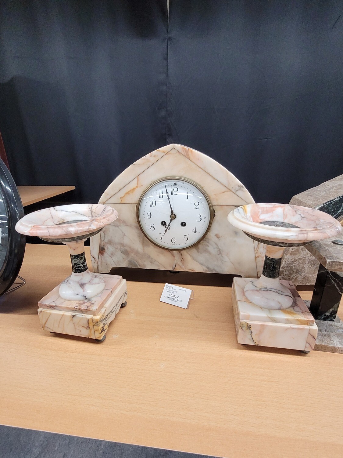 HORLOGE MARBRE ET SES 2 BOUGEOIRS