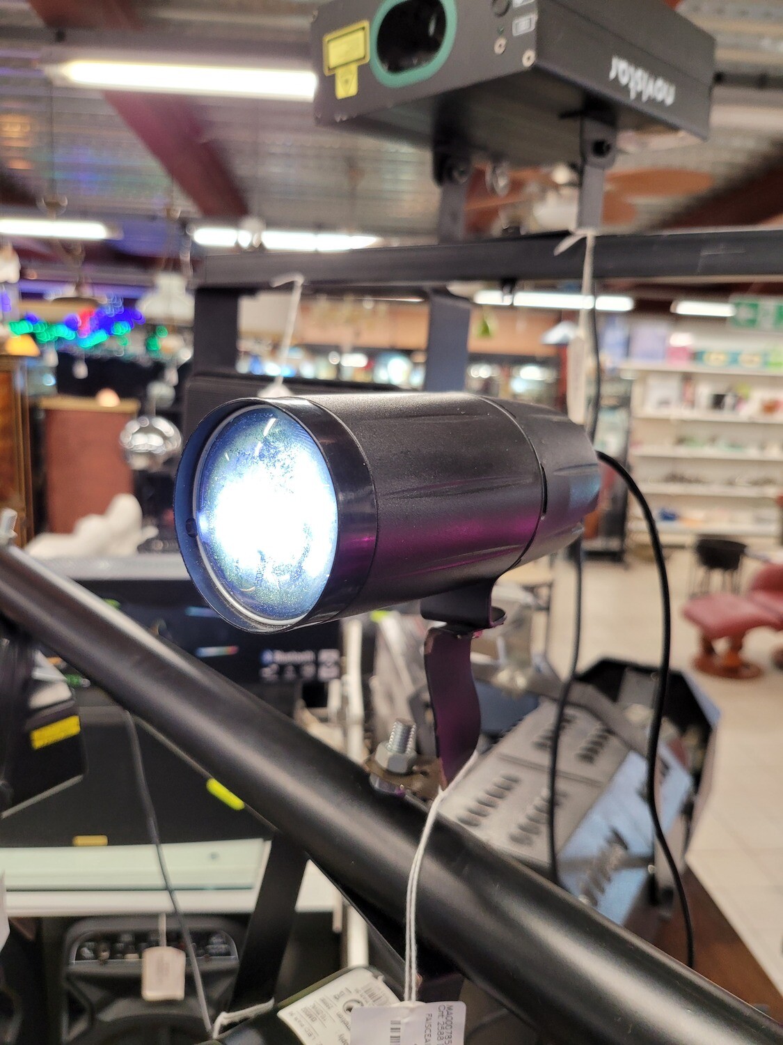 FAISCEAU DE SUIVI  LUMIERE BLANCHE