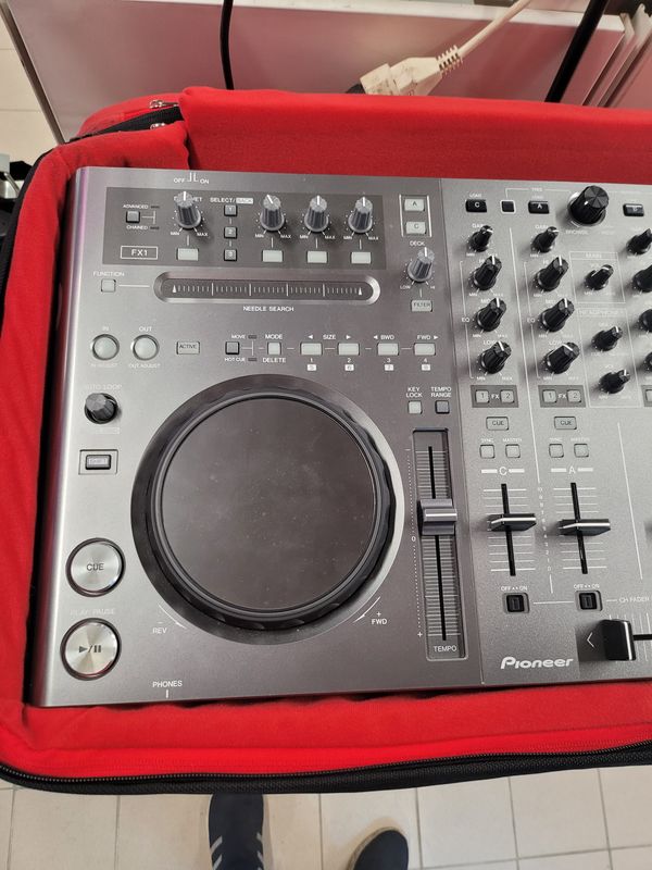 CONTROLER DJ NUMERIQUE PIONEER DDJ T1