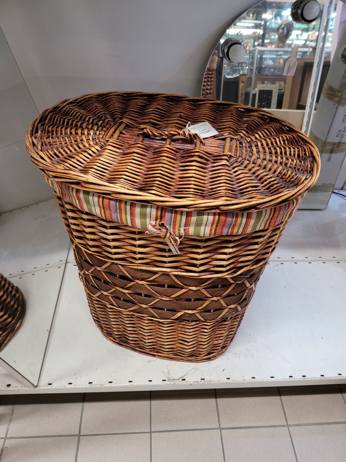 PANIERE A LINGE OSIER