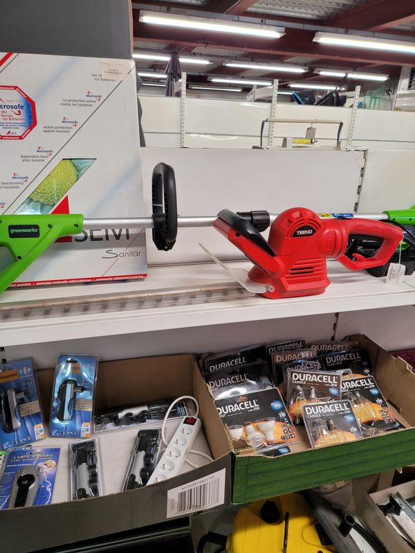 TAILLE HAIE ELECTRIQUE