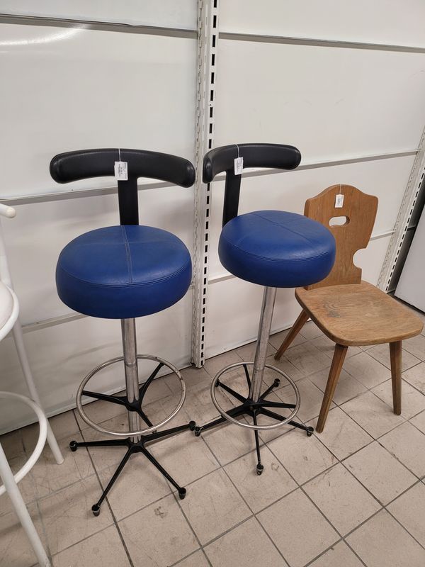 CHAISE DE BAR CUIR BLEU