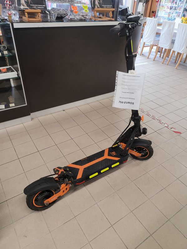 TROTTINETTE ELECTRIQUE KUKIRIN G2 MASTER