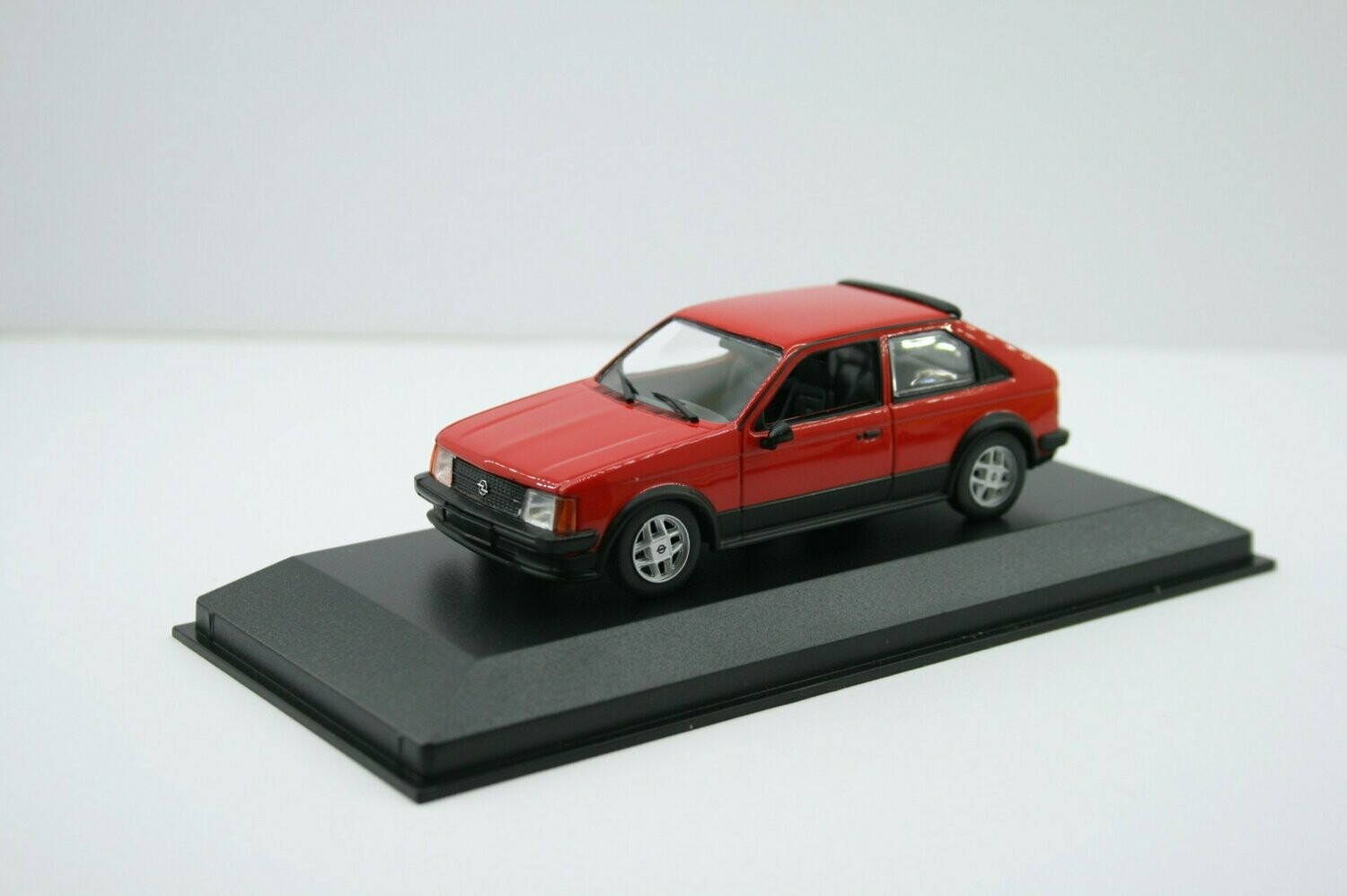 Opel Kadett D SR rot