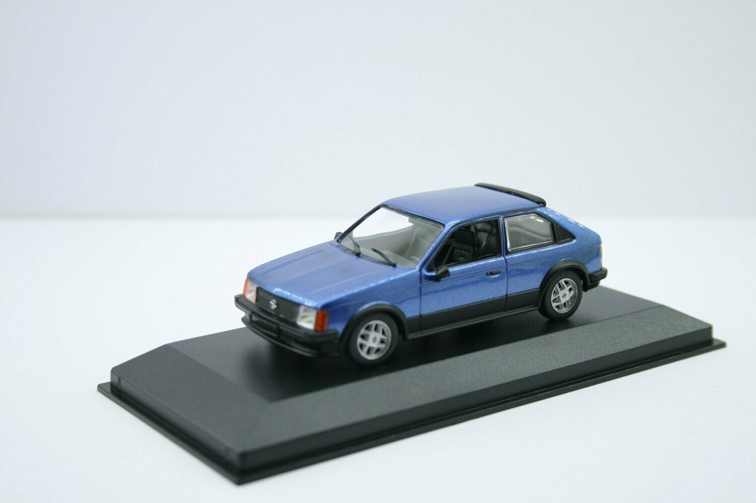 Opel Kadett D SR blau