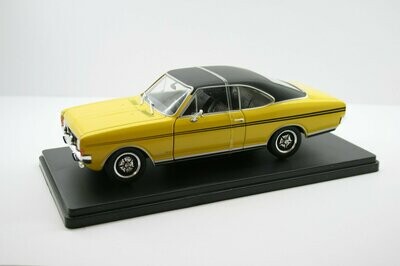 Opel Commodore A Coup'e gelb