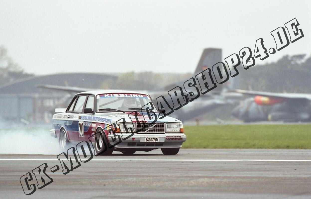 Diepholz Flugplatz 19-21.07.1985 Volvo 240 Turbo Heinz-Friedrich Peil Startnummer 20