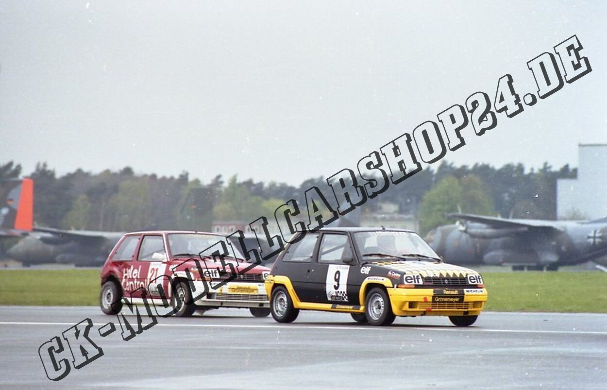 Diepholz Flugplatz 19-21.07.1985 R 5 Pokal Startnummer 9 + 21 vor den Verfolgern