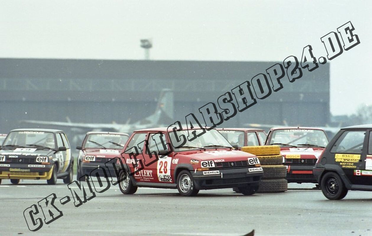 Diepholz Flugplatz 19-21.07.1985 R 5 Pokal Startnummer 28 vor den Verfolgern