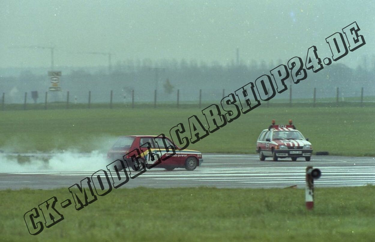 Diepholz Flugplatz 19-21.07.1985 Talbot Startnummer 15 und Opel Rekord E Streckenpostenfahrzeug