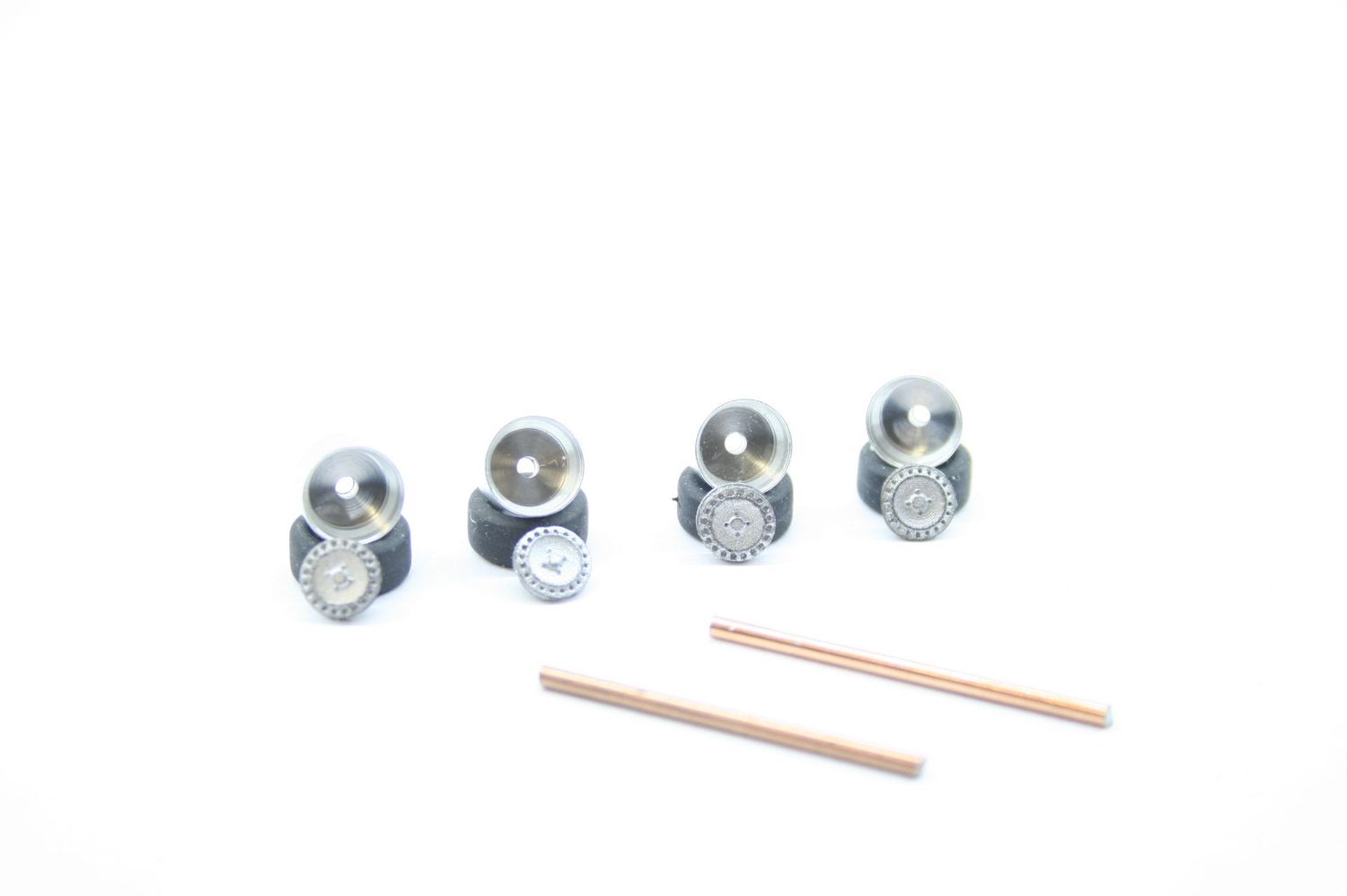 Ronal Turbo 4 Loch, 8 x 13,  4 Aludrehteile, 4 Inlets *, 4 Reifen + 2 Achsstifte