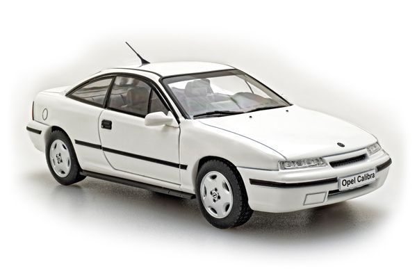 Opel Calibra weis