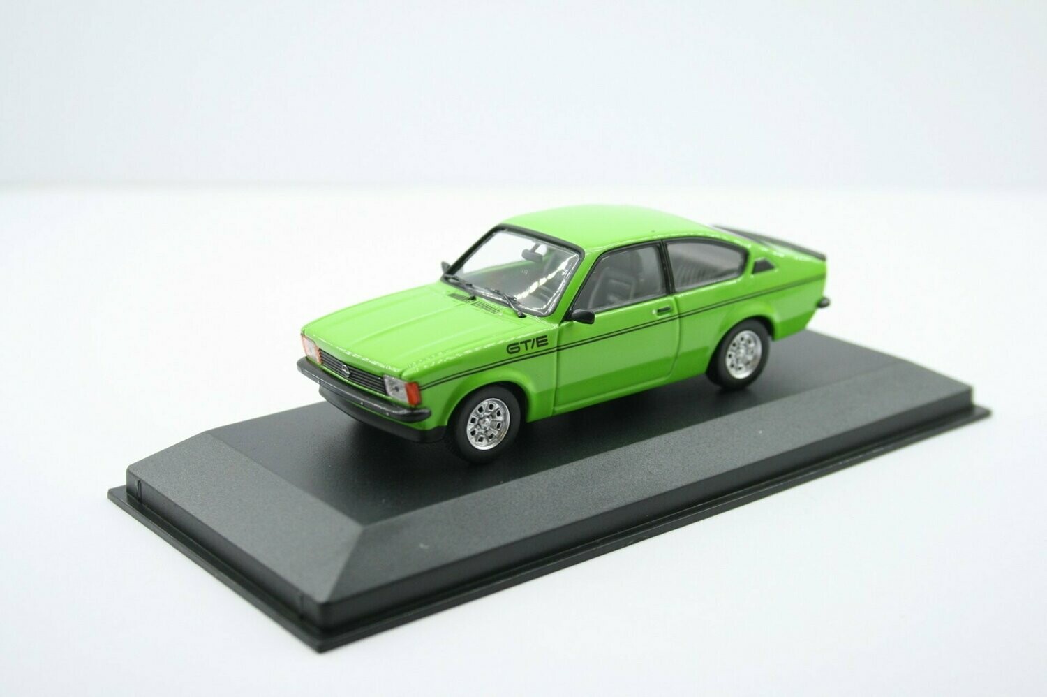 Opel Kadett C Coup'e GTE grün Blinker oben Serie 2