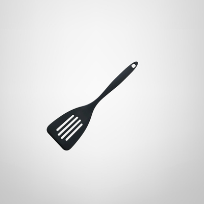 Espatula Ranurada de Nylon Negra 31cm HUDSON