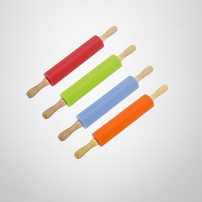 Palo de Amasar Giratorio de Silicona c/Mangos de Madera