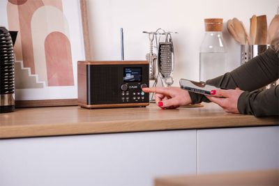 Teléfonos, Radios y Parlantes