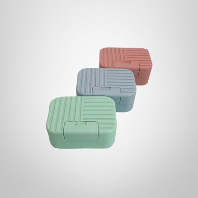 Jabonera de Plástico c/Tapa en Varios Colores 11x7,5x5cm