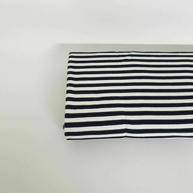 Sommer Strick marine, gestreift