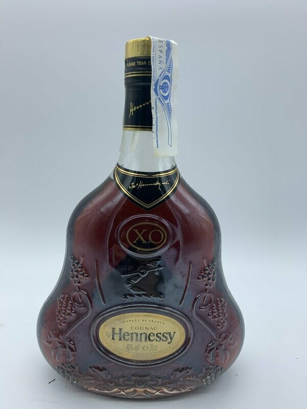 Cognac Hennessy X.O. mas de 20 años en bodega