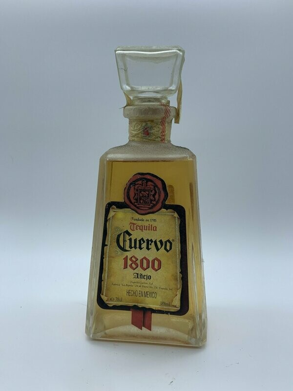 Tequila Cuervo 1800 Añejo