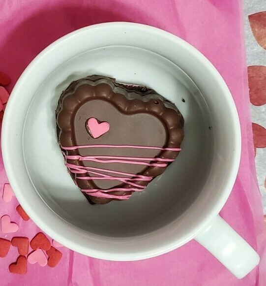 Love Cocoa Bomb Mug Gift Set & Gift Card (pre-order) Love Cocoa Bomb Mug Gift Set & Gift Card (pre-order)