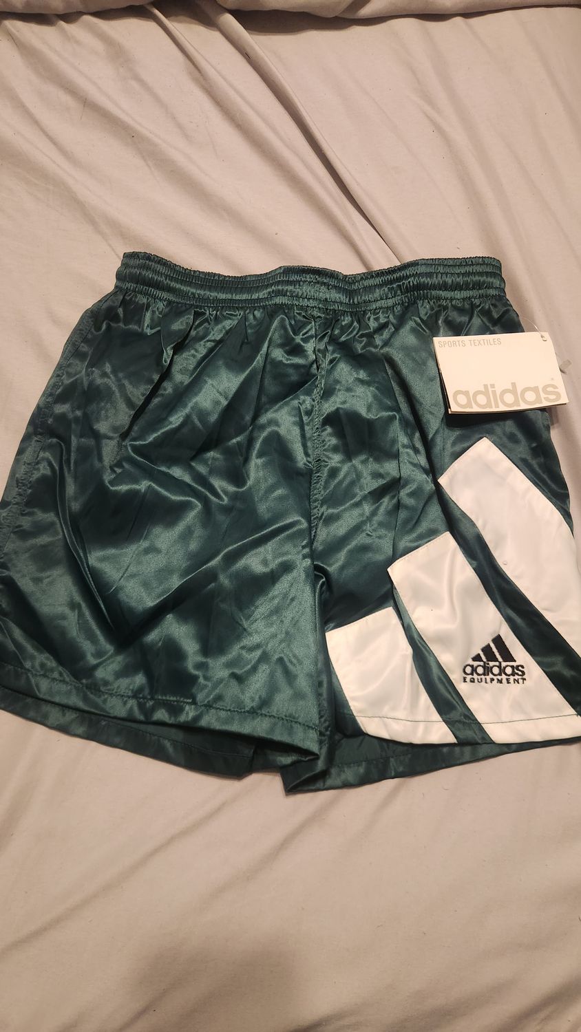 Junior X-Large Adidas lined shorts