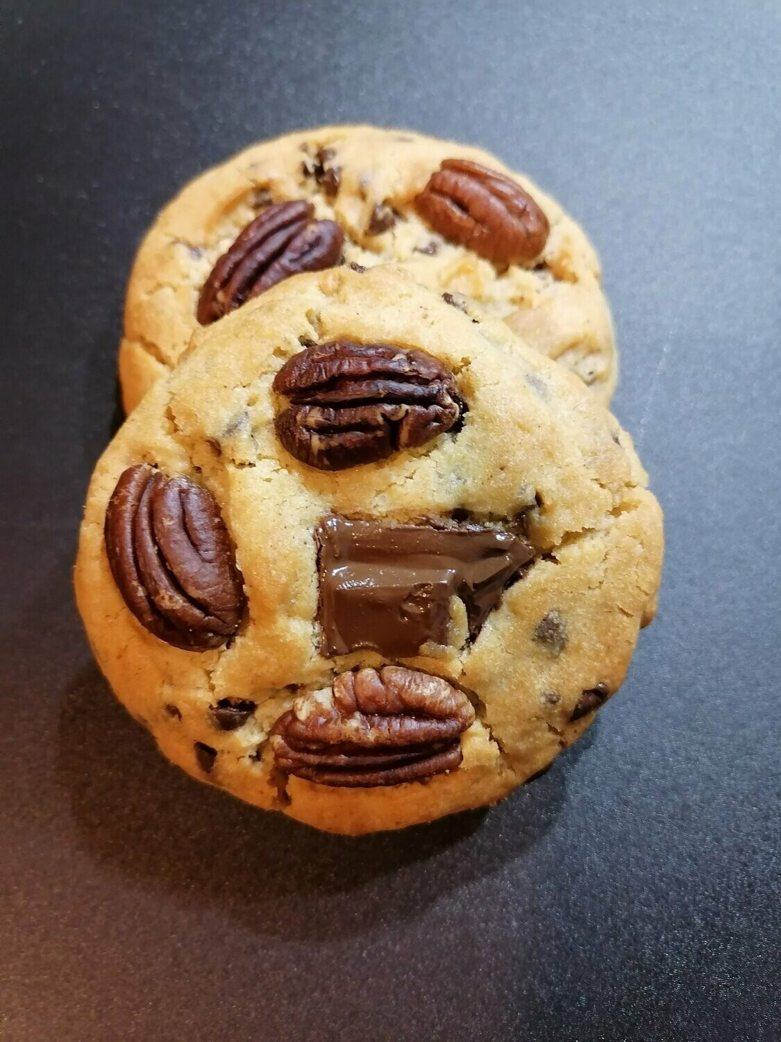 4 Cookies au chocolat et noix de pecan