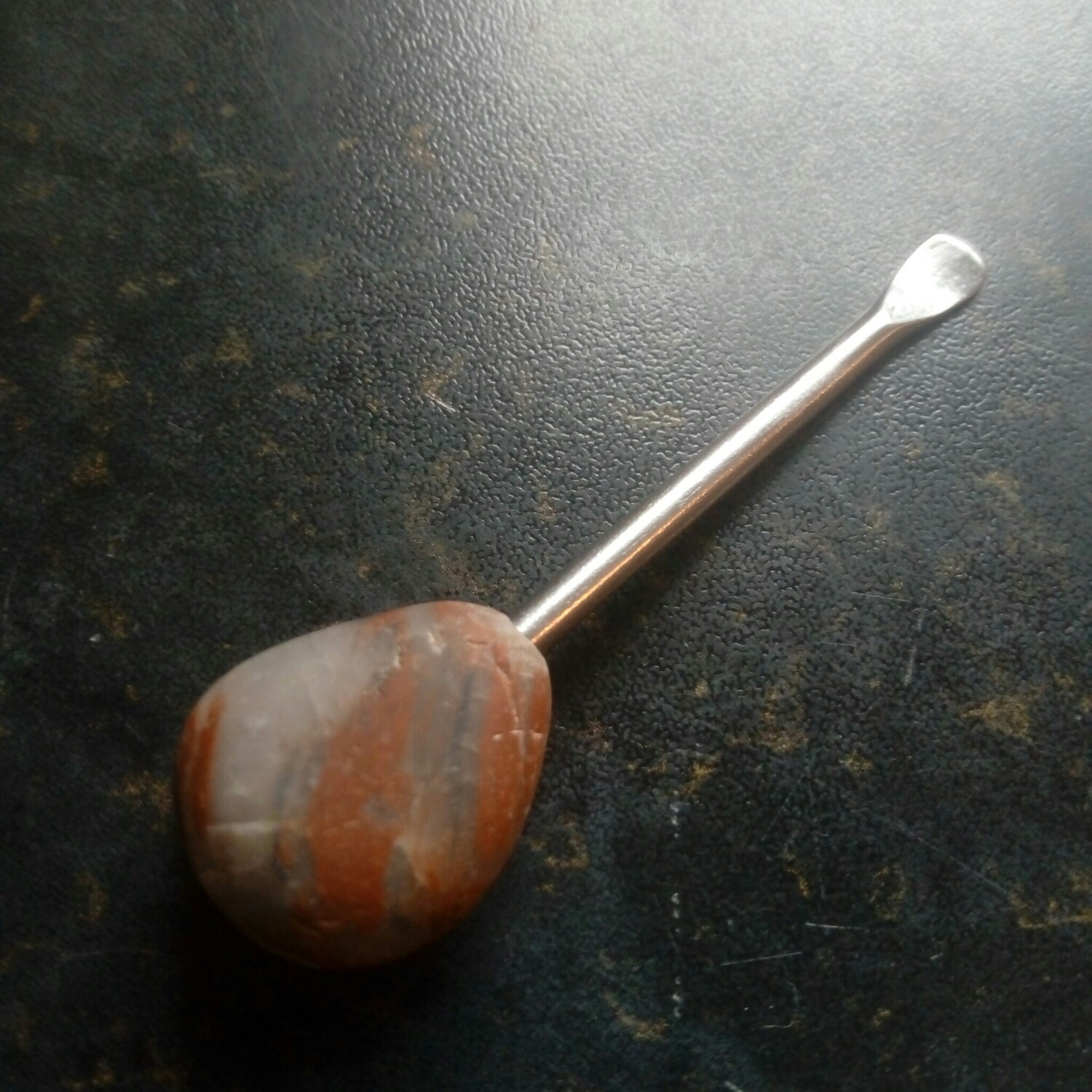 Quartz and jasper handle with carbon steel dabtool
