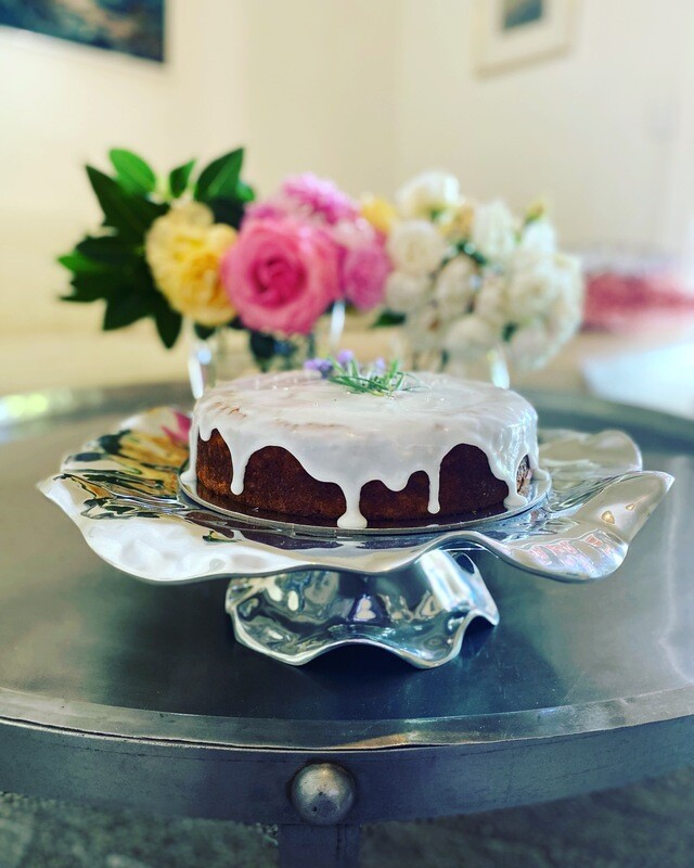 Lemon drizzle cake