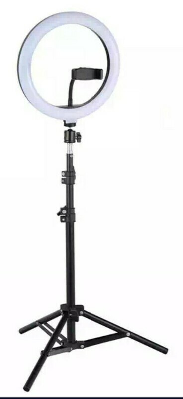 LARGE RING LIGHT