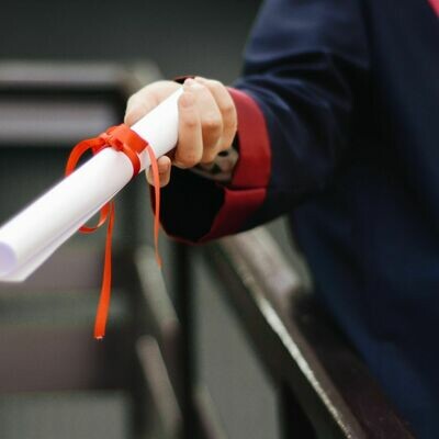 LAUREA