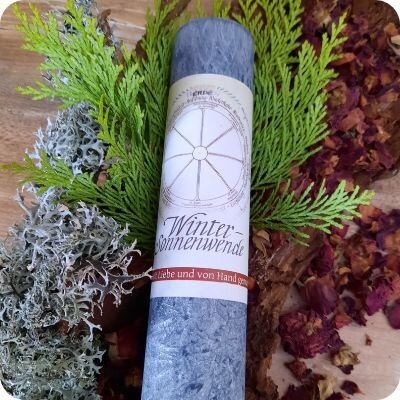 Allgäuer Heilkräuterkerze: Wintersonnwende Allgäuer Heilkräuterkerze: Wintersonnwende