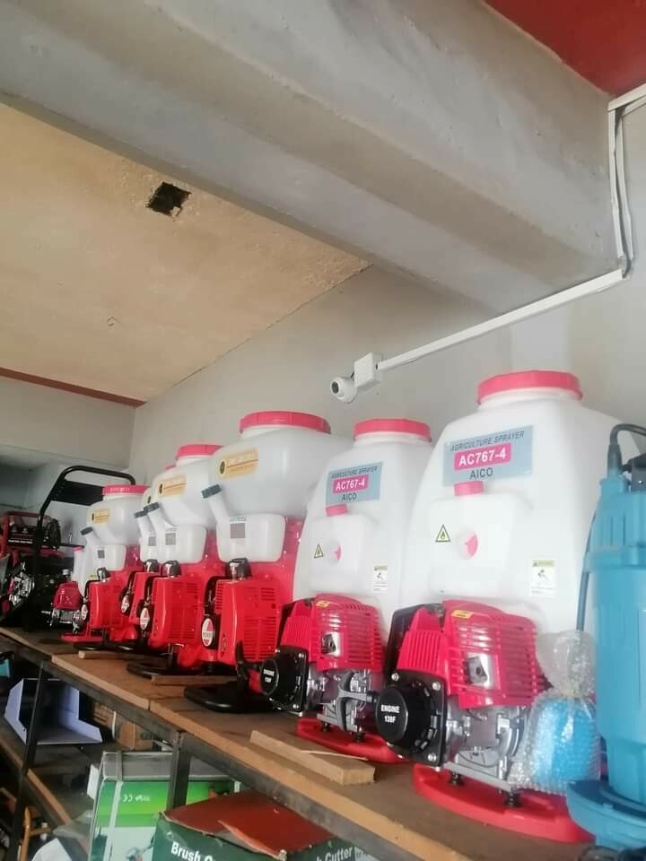 SPRAYING PUMPS