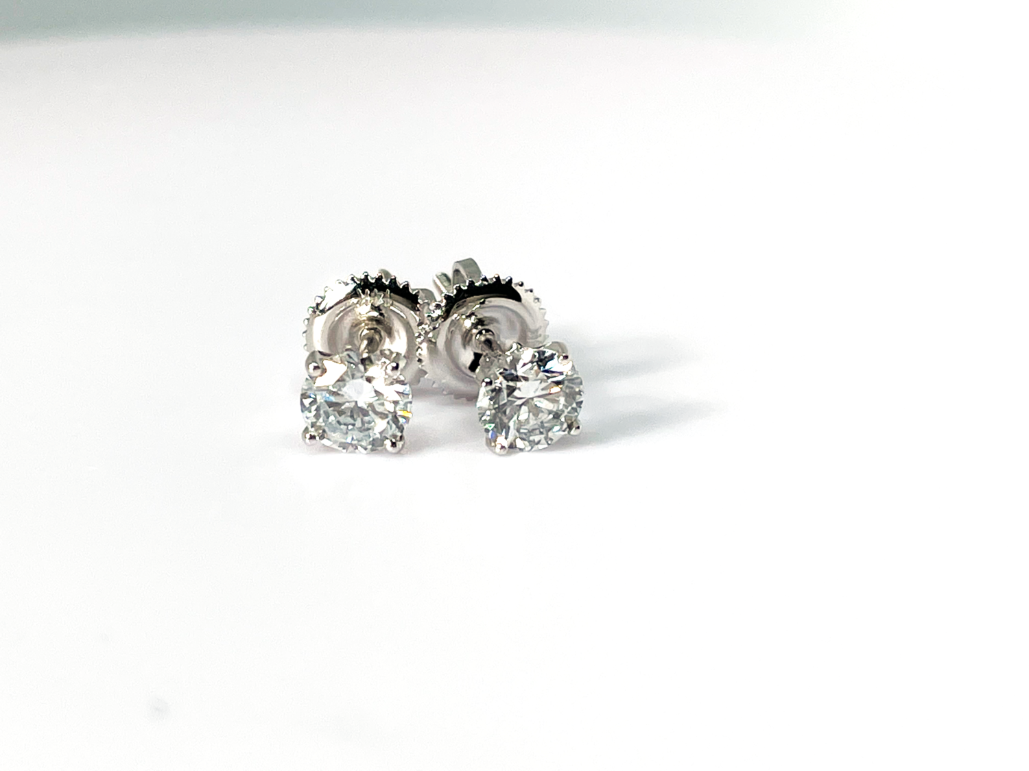 14K white gold 7/8 ctw diamond stud earrings