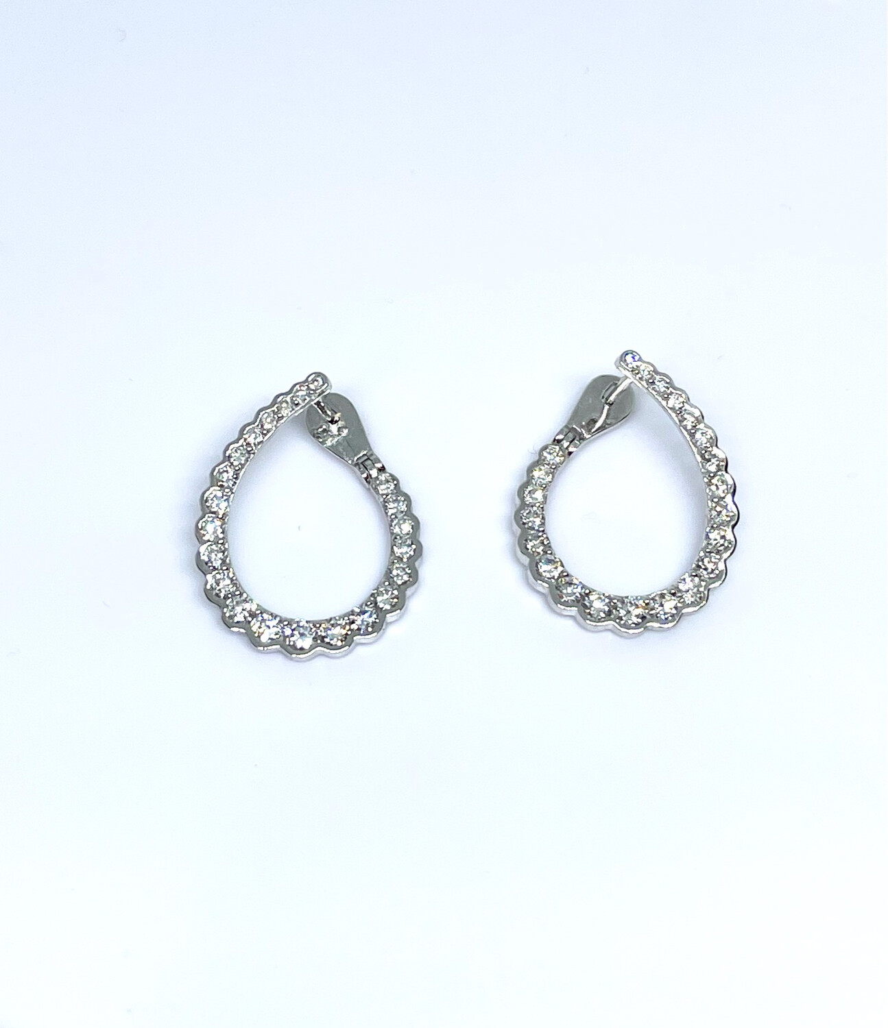 14k White Gold 1 3/4 Ctw Diamond Earrings