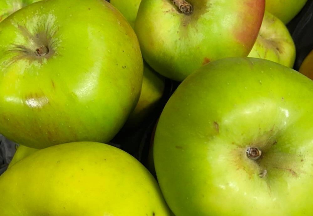 Apples - Bramley Cooking Apple (UK) (per kg)