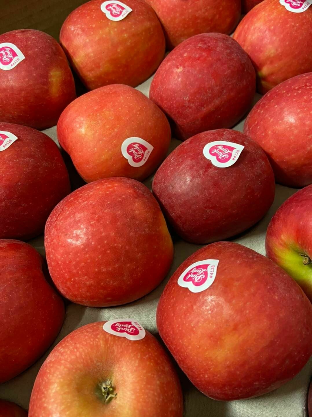 Apples Pink Lady - Each