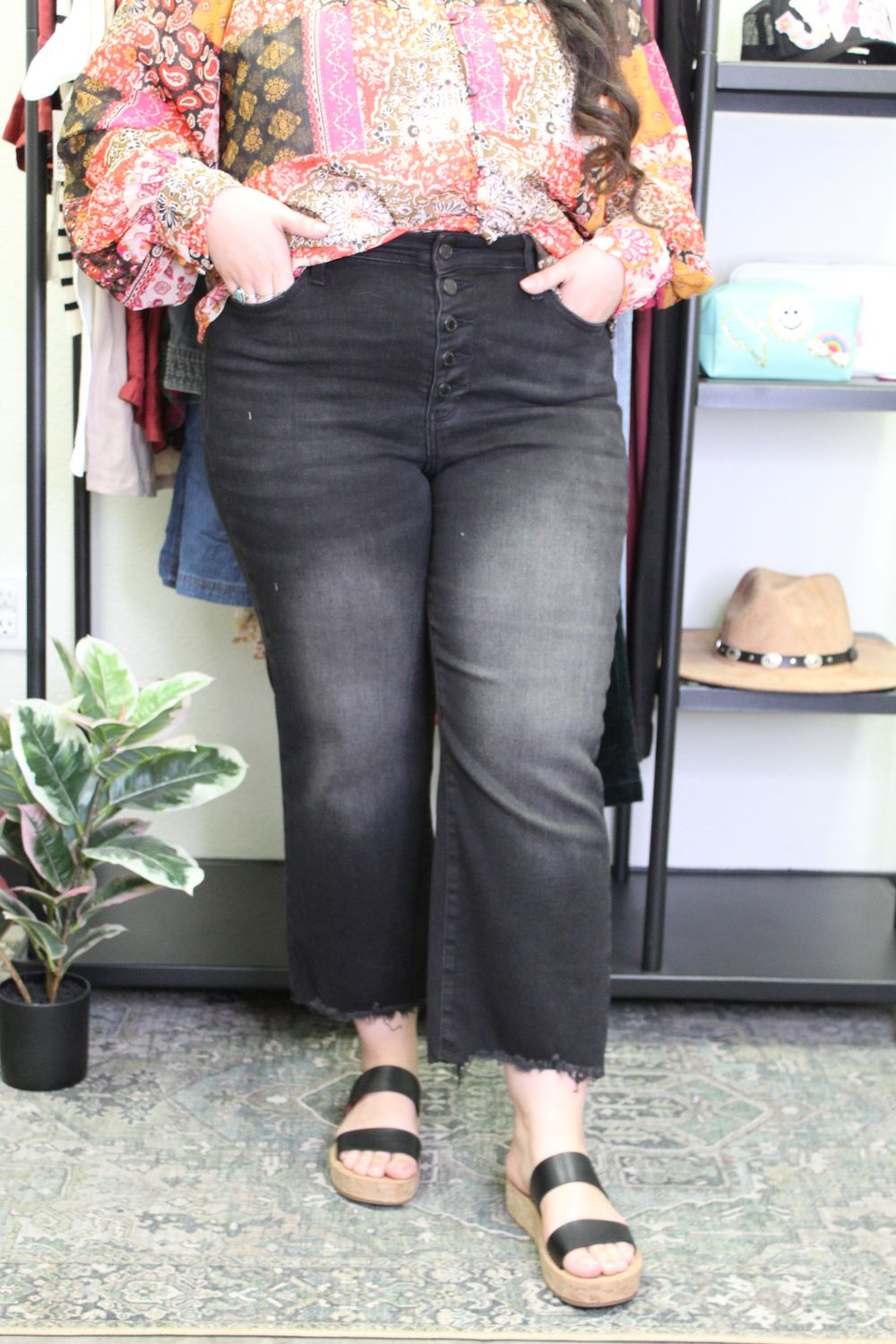 JB HW Black Distressed Crop Jeans