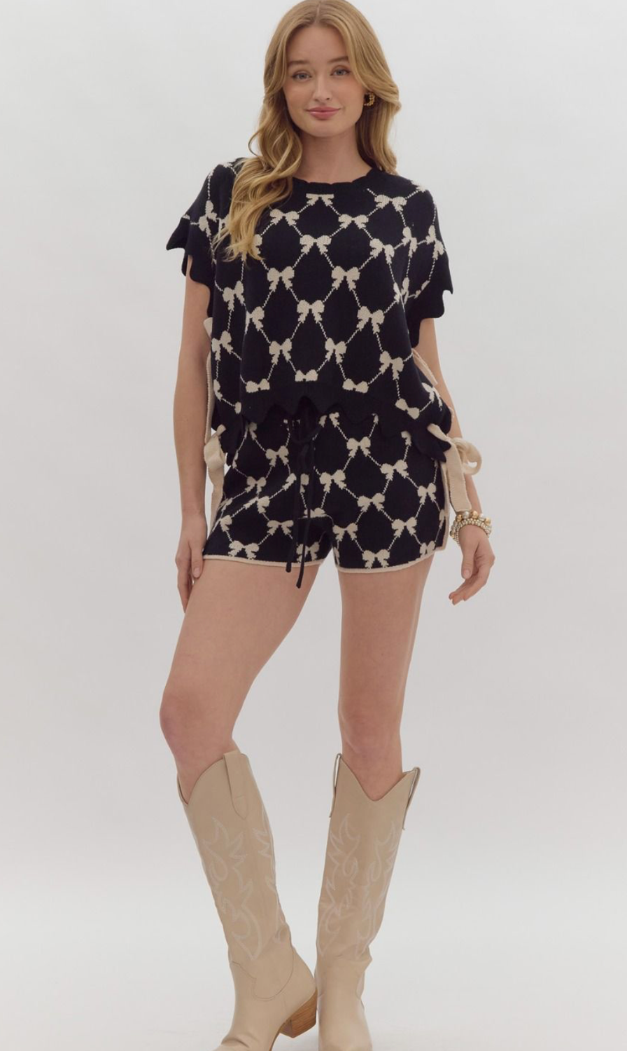 ENTRO Black Bow Knit Shorts