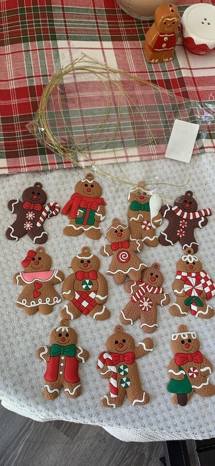 12pcs Gingerbread Man Ornaments for Christmas Tree Assorted Plastic Gingerbread Figurines Ornam