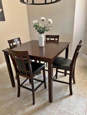 Signature Design by Ashley Bennox 5 Piece Counter Height Dining Set, Includes Table &amp; 4 Barstools, Brown